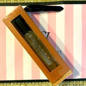 NEW VICTORIAS SECRET BARE ROSE ROLLERBALL FRAGRANCE